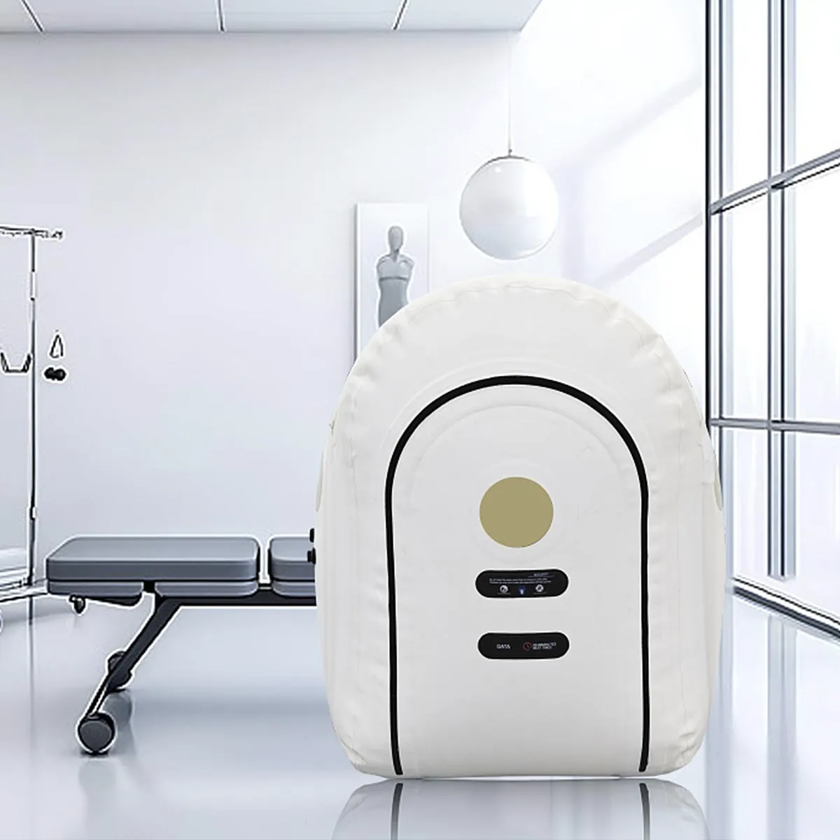 Bela hiperbarična komora Dominium Wellness, model DW140MH, postavljena u svetloj i modernoj klinici, u čistom i minimalističkom okruženju.